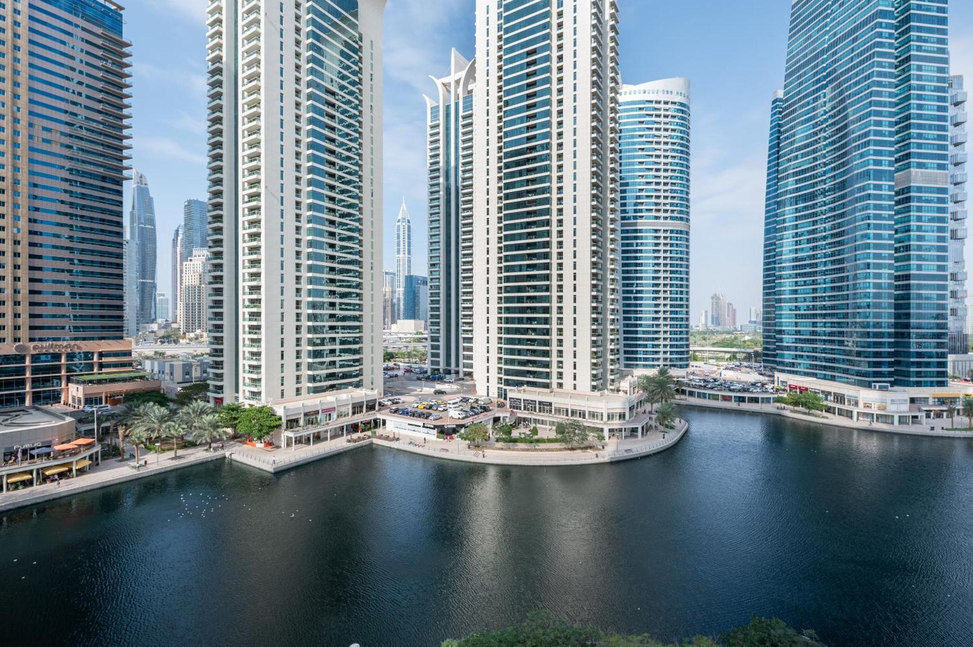 Upscale Studio Full Lake View In Goldcrest View Tower Dubai Eksteriør bilde